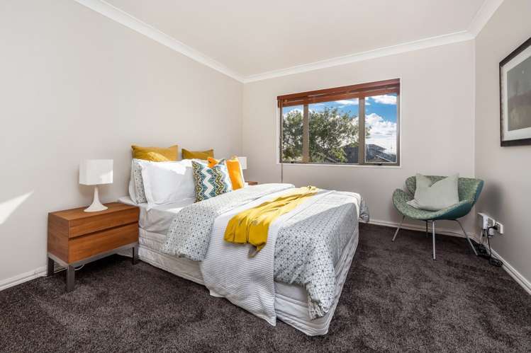 4 Lissleton Drive East Tamaki_16