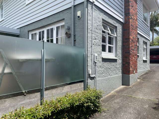 Great Parnell Location