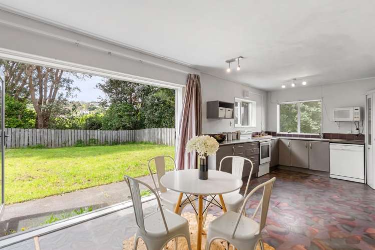 10/31 Mana Avenue Titahi Bay_7