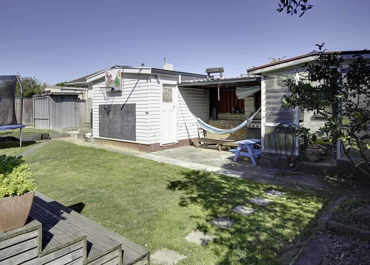 274 Seaview Road Stoke_16