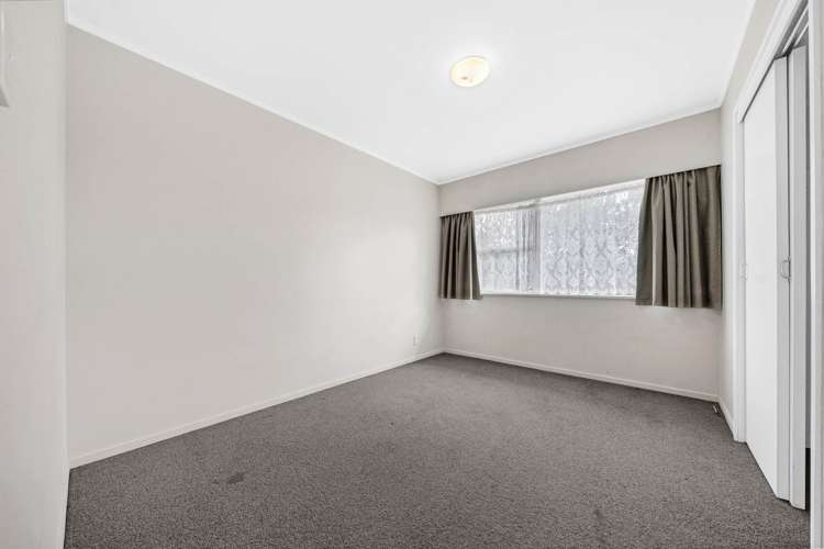 86 Botany Road Botany Downs_16