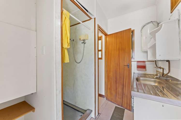 3 Slant Street Careys Bay_6