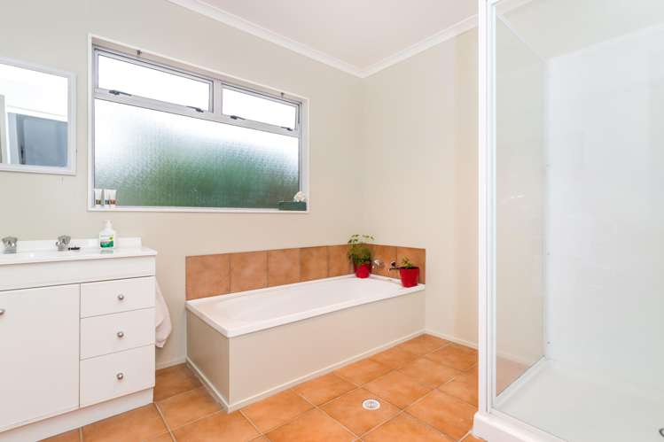2/24 Robinson Terrace Rangatira Park_13