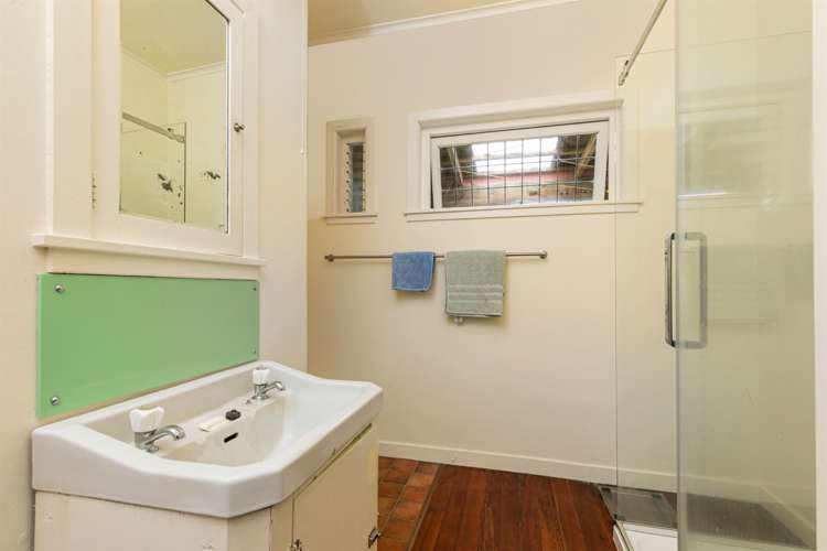 45 Rock Isle Road Torbay_13