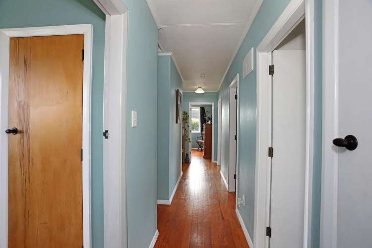 10 Kittyhawk Row Bulls_13