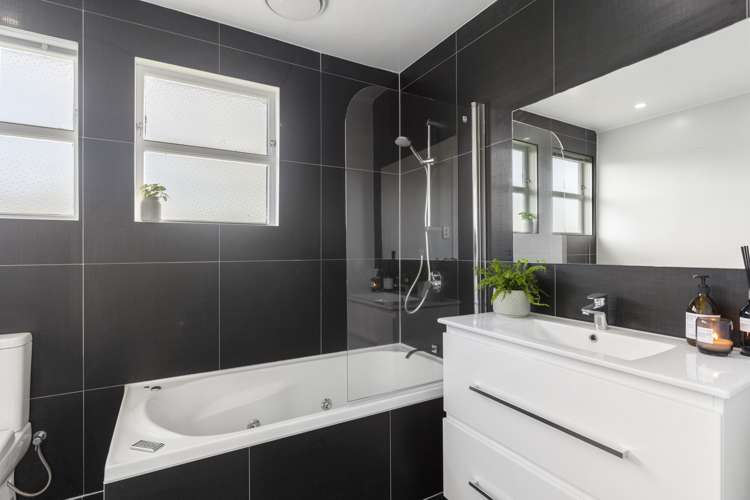 17b Roseneath Place Birkdale_11