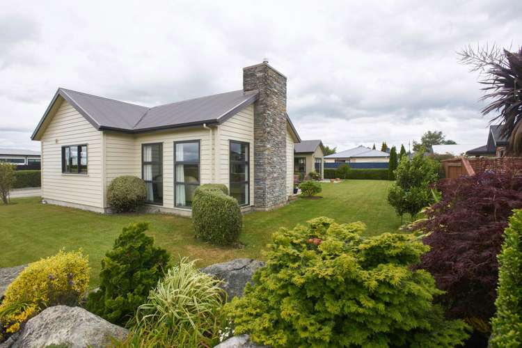 64 Breaksea Street Te Anau_53