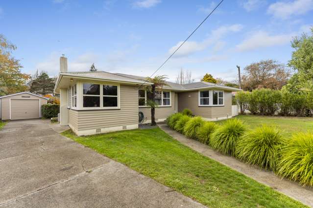 Renovated 4 Bedroom Home, Fairfield School Zoned