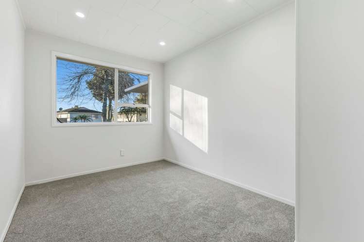 93 Flat Bush Road Clover Park_7