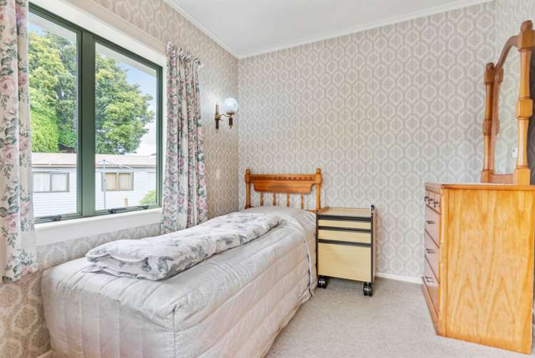 33 Shirley Avenue Papakura_21