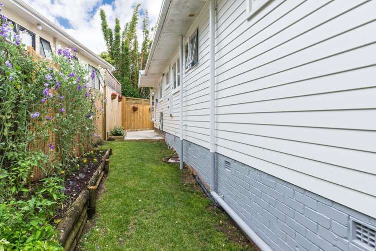 1/18 Blenheim Street Glenfield_21