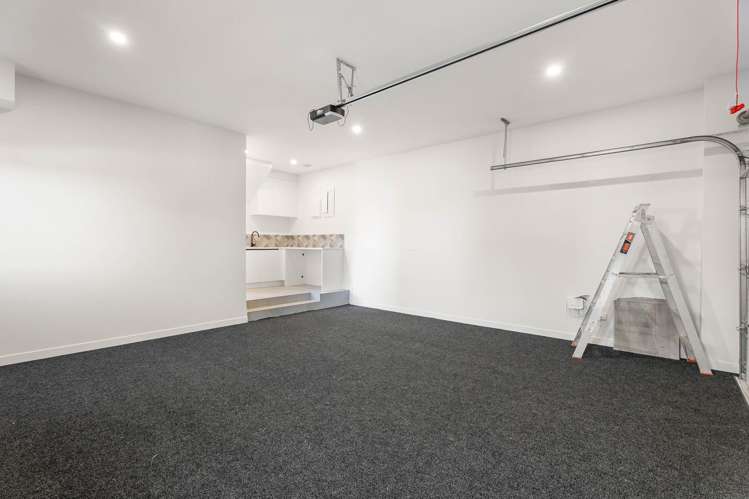 18 Rathfarnham Road Flat Bush_22