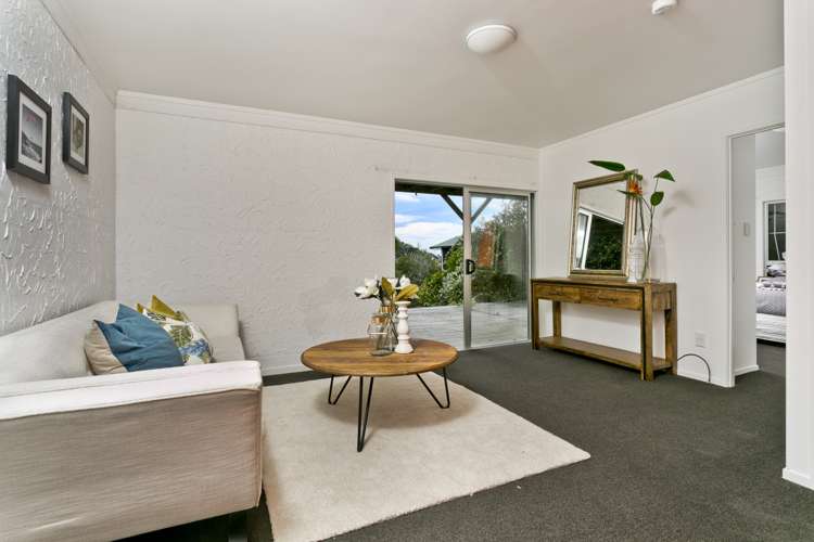 65 Churchill Road Murrays Bay_12