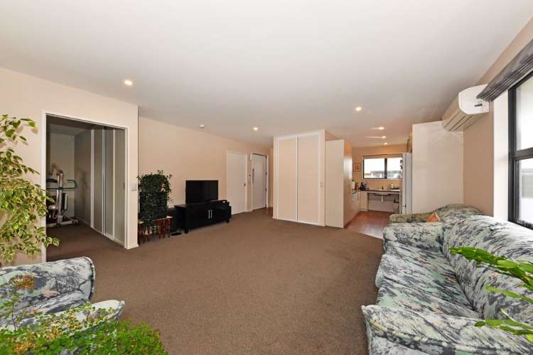 2/36 Reginald Street Burwood_12