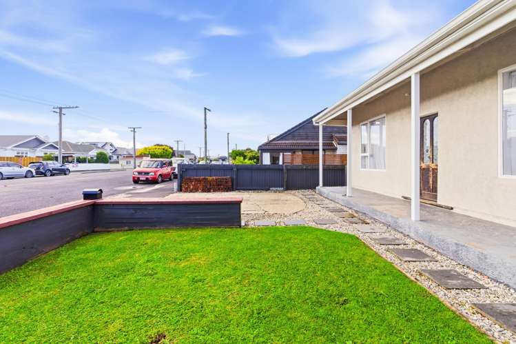 8 East Avenue St Kilda_24