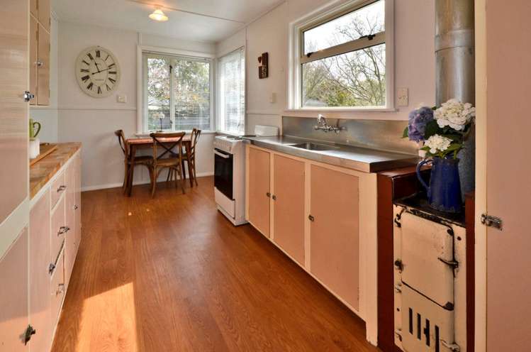 8 Avro Crescent Hornby_6