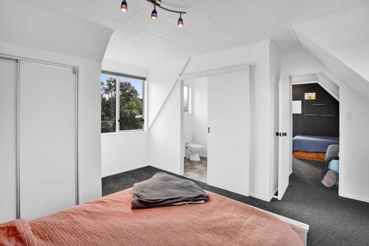 1138 South Road Oakura_14