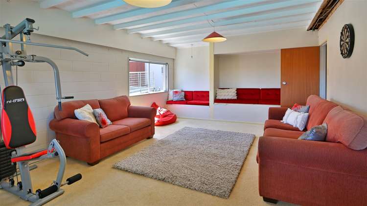 13 Taitua Drive Te Atatu South_16