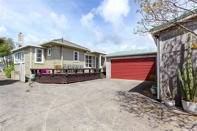 252 Coronation Avenue Welbourn_1