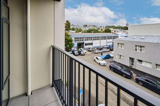 302/21 King Street Mount Cook_1