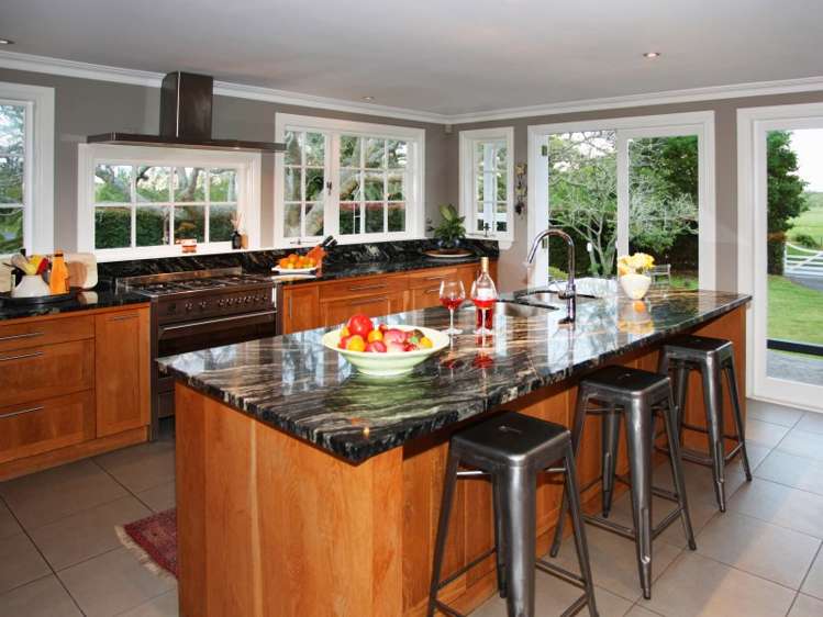 750 North Road Clevedon_1