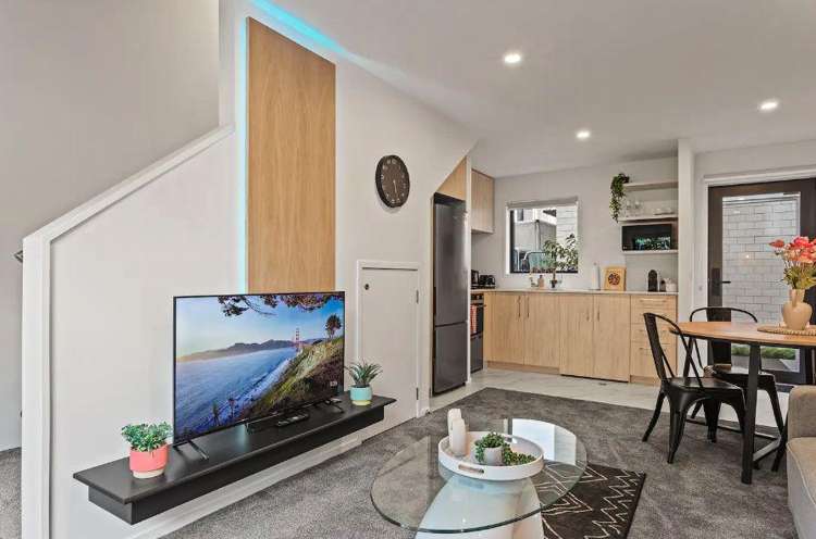 14U/200 Carrington Road Mount Albert_3