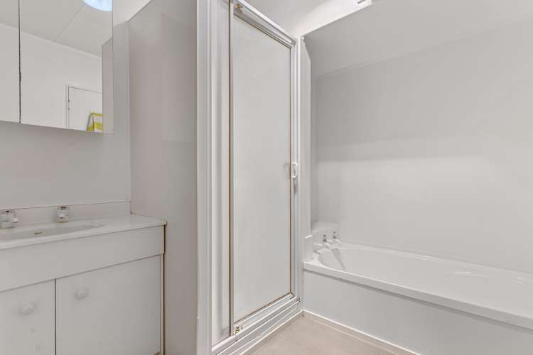 47 Sullivan Avenue Mangere Bridge_11