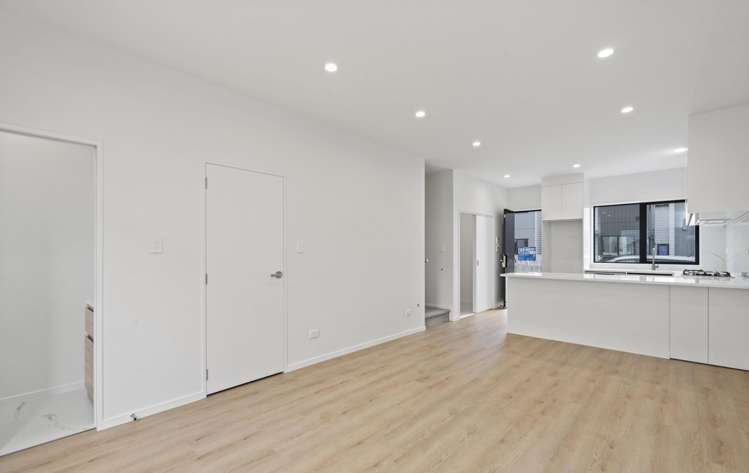 32 Whare Kauri Road Papakura_2