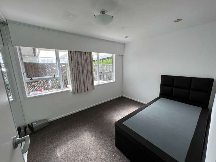 15 Deane Avenue Titirangi_17