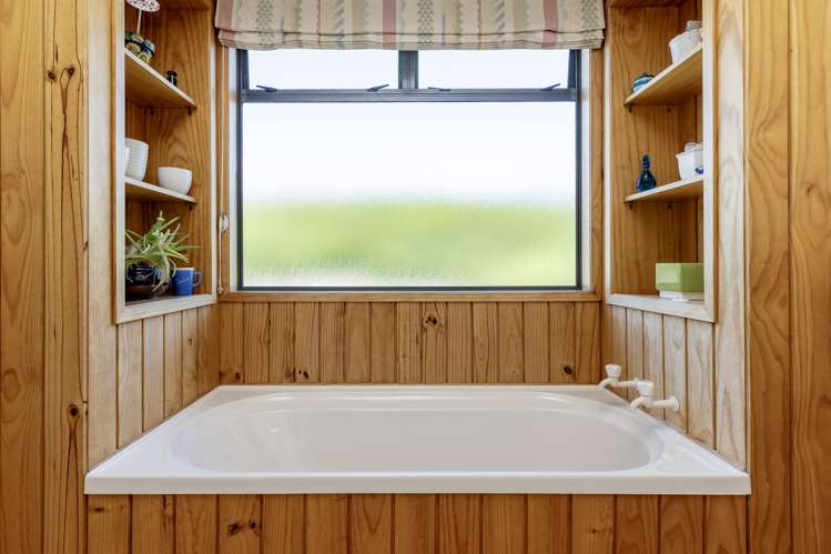 14 Fairview Terrace Waipahihi_18