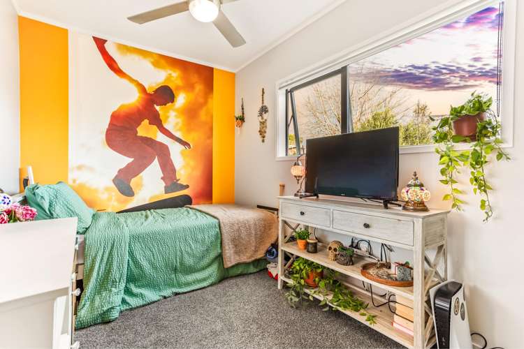 31 Cambridge Road Riverhead_11