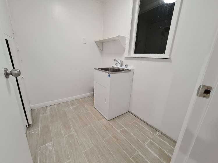 42 Caen Road Panmure_12