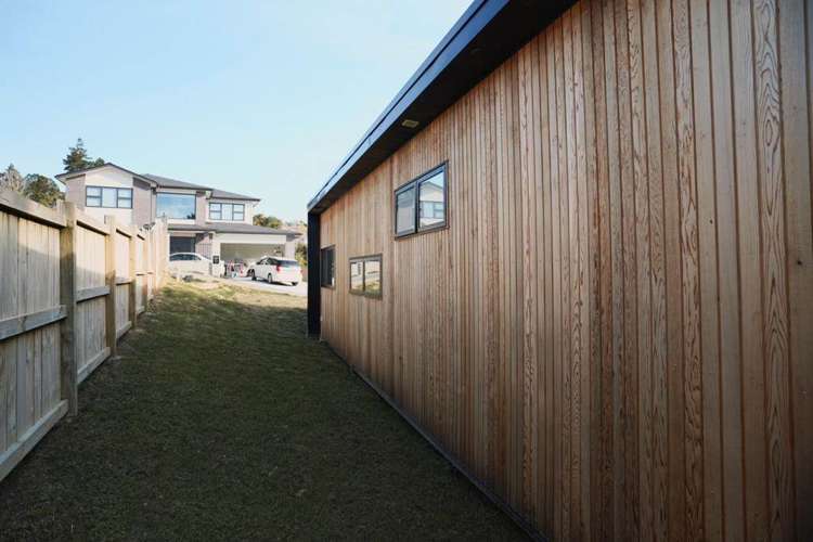 26 Arataki Views Way Glen Eden_18