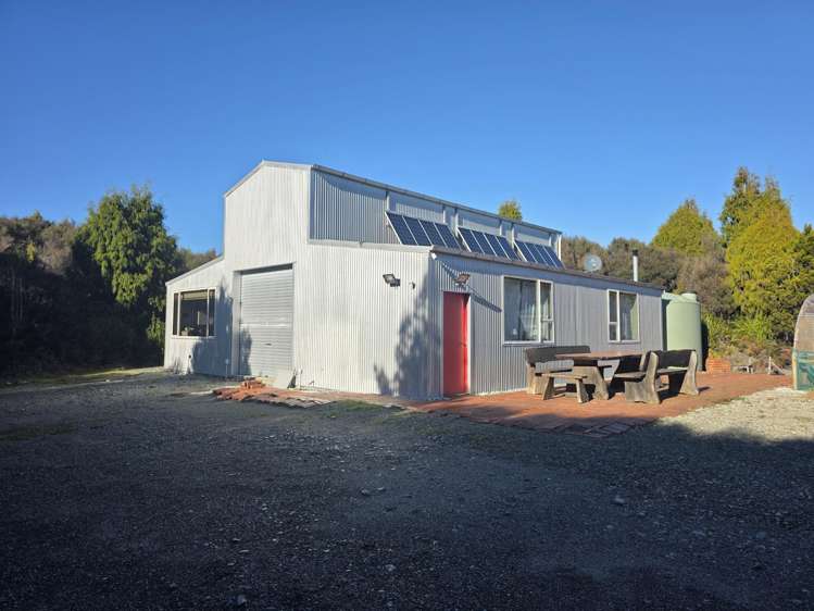 1 Hurren Place East_0