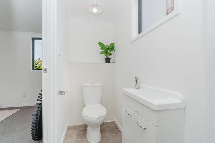 90 Dixon Road Glenview_13