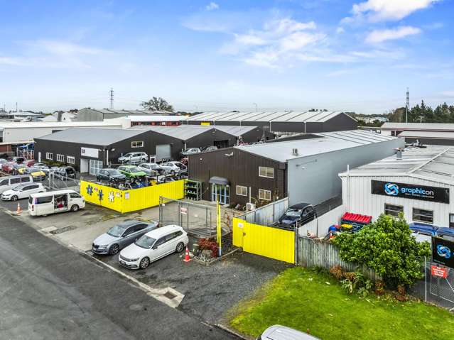 58 and 60 Firth Street Drury_2