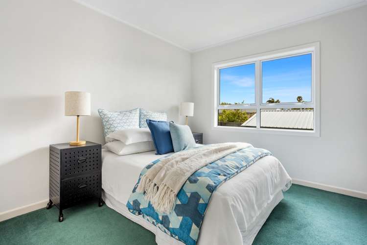 8 Hikurangi Street Te Atatu Peninsula_11