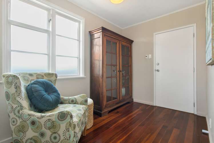 216a Riverside Avenue Point England_12