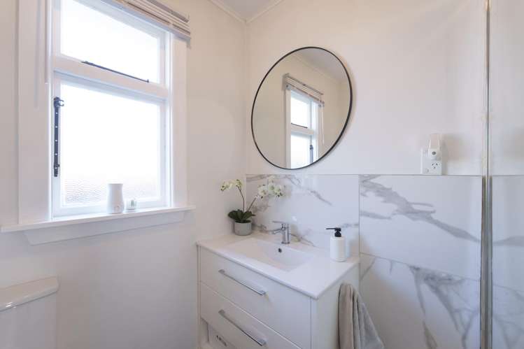 70 Neill Street Hornby_14