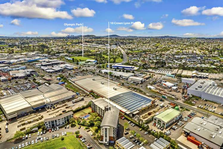 Gb/10 Crown Lynn Place New Lynn_13