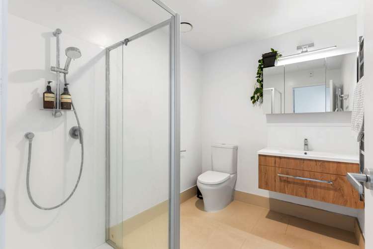 8/2 Tahuhu Road Mt Wellington_11