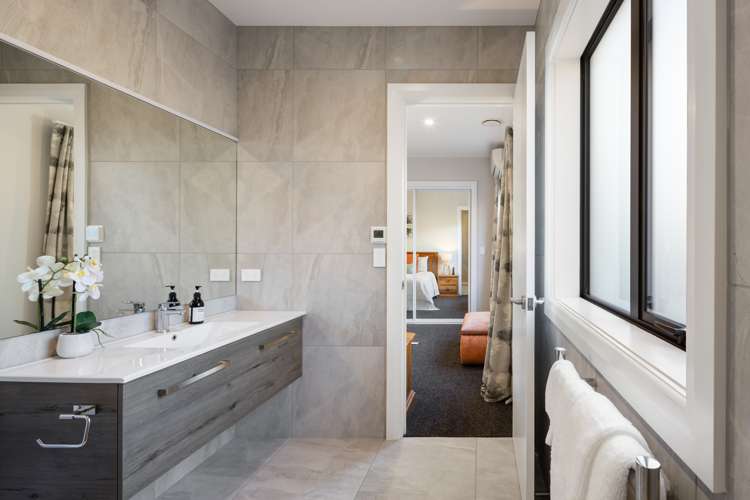 39 Pengover Avenue Leamington_21