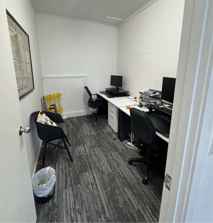 Unit B/358 Beach Road Mairangi Bay_6