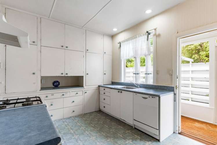 16 Newcombe Crescent Karori_11