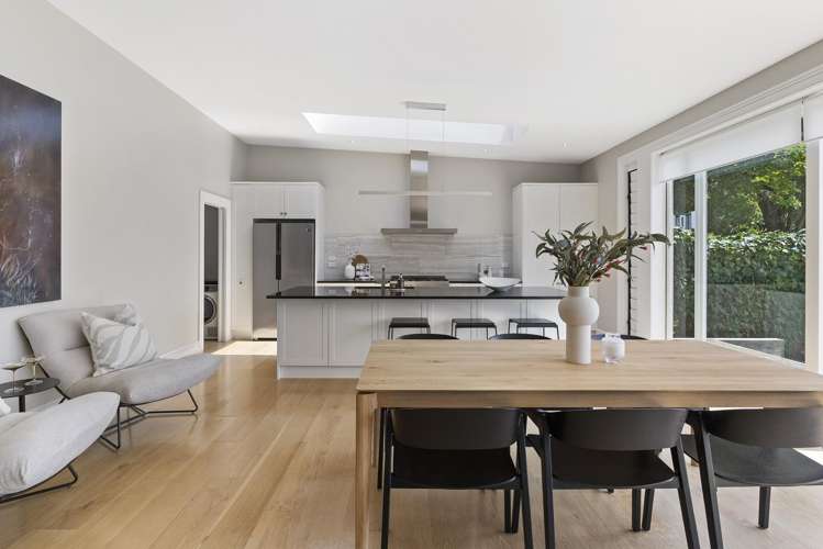 15 Seccombes Road Epsom_8