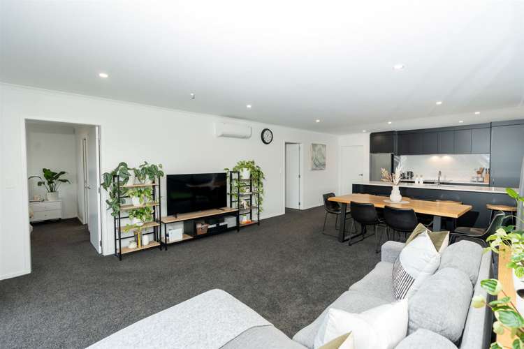 16 Trewern Avenue Chartwell_5