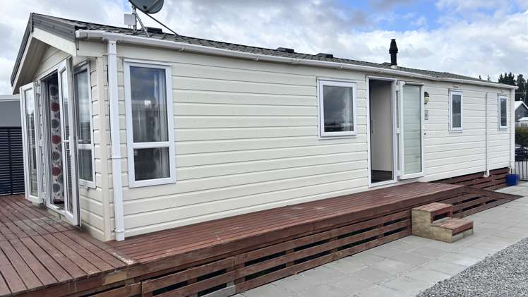 64/433 Dixons Road Loburn_16