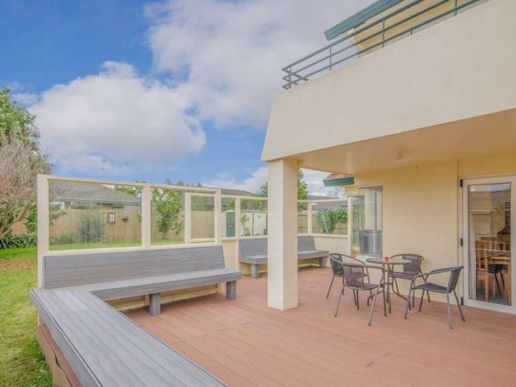 33 Muirfield Street Wattle Downs_1