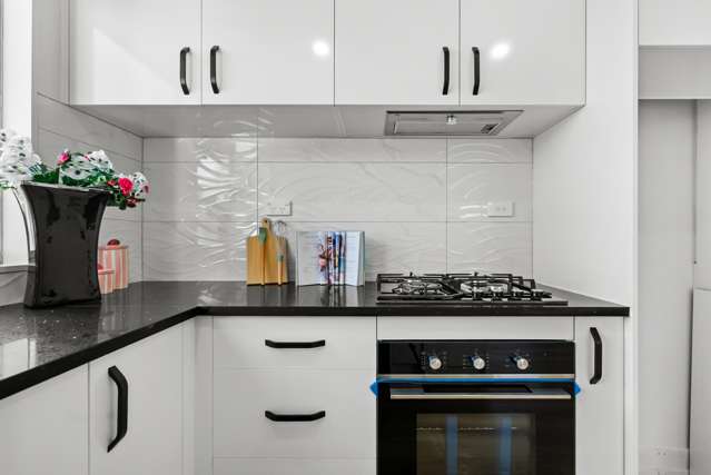 2/33 Secretariat Place Randwick Park_4
