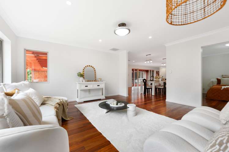 42 Shelter Drive Greenhithe_7